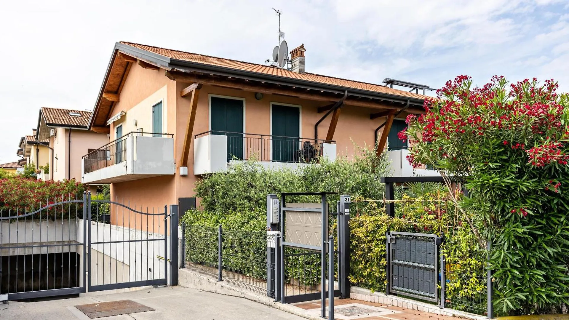 Apartament Bluemoon -Luminoso Apt Con Piscina Lazise